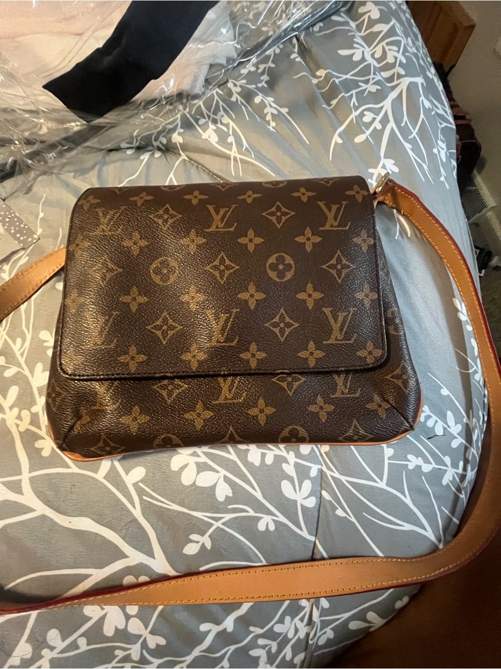 Louis Vuitton Brown Leather Interior with Yellow Pocket Lining